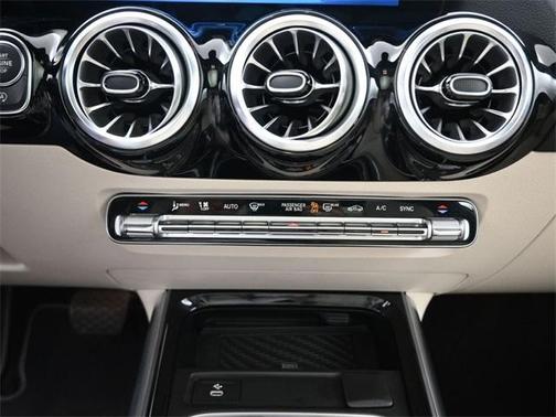2025 Mercedes-Benz GLA 250 Base