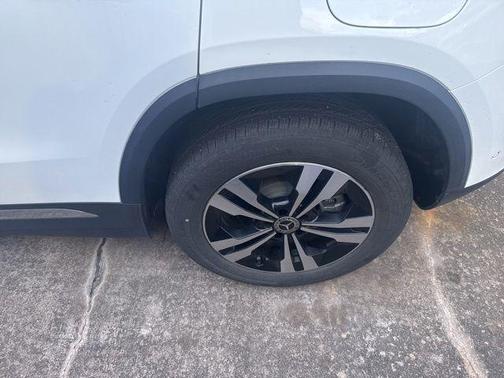 Polar White 2025 Mercedes-Benz GLA 250 Base