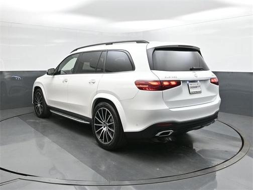 2026 Mercedes-Benz GLS 450 4MATIC