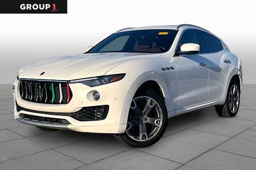 Bianco 2017 Maserati Levante Base