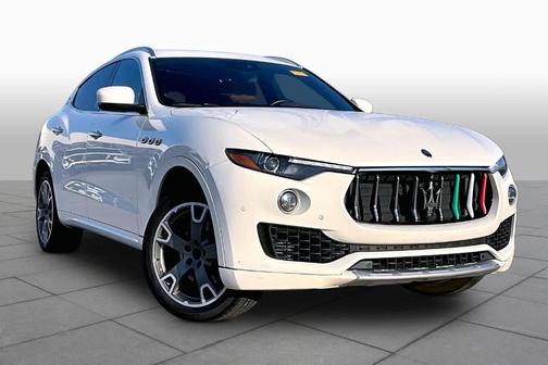 Bianco 2017 Maserati Levante Base