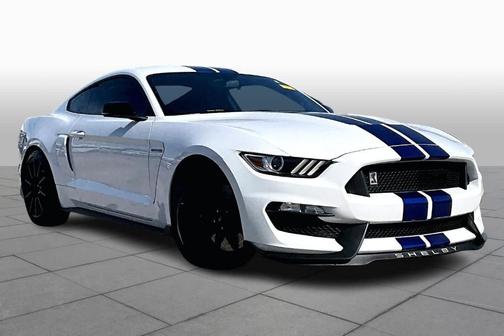 2016 Ford Shelby GT350 Base