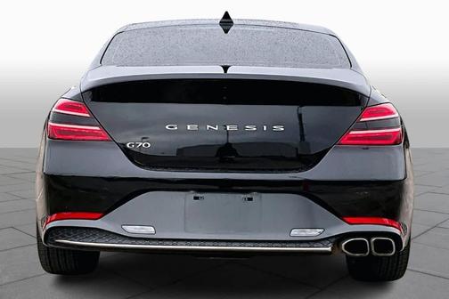 Vik Black 2023 Genesis G70 2.0T
