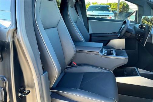 2025 Tesla Cybertruck Base