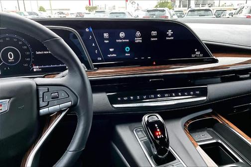 2022 Cadillac Escalade Luxury