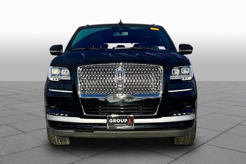 Infinite Black Metallic 2023 Lincoln Navigator Standard