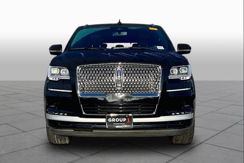 Infinite Black Metallic 2023 Lincoln Navigator Standard