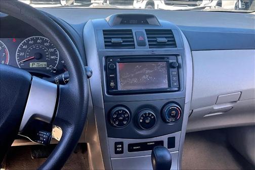 Super White 2013 Toyota Corolla L