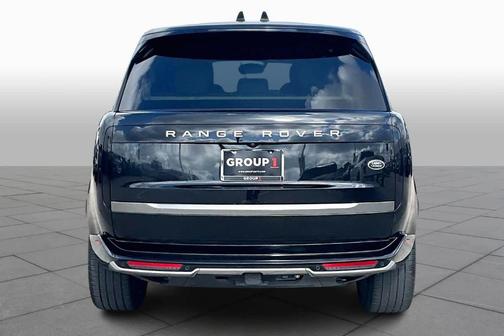 Santorini Black 2023 Land Rover Range Rover P400 SE