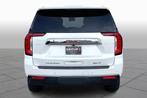 White Frost Tri-Coat 2021 GMC Yukon XL SLT