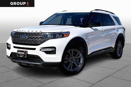 Star White 2023 Ford Explorer XLT