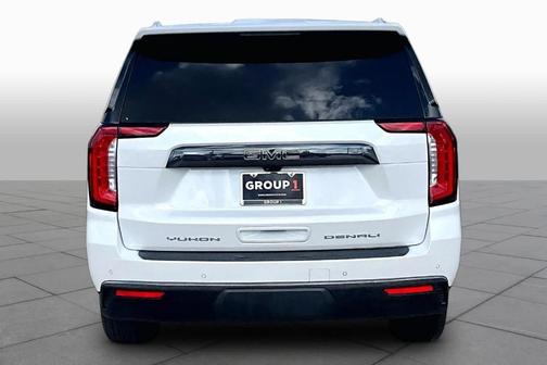White Frost Tri-Coat 2023 GMC Yukon XL Denali Ultimate