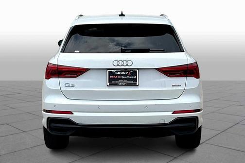 2024 Audi Q3 45 S line Premium