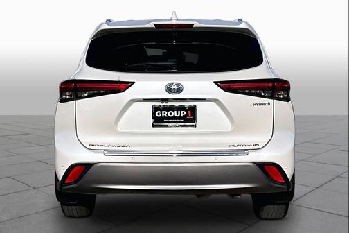 Blizzard Pearl 2020 Toyota Highlander Hybrid Platinum