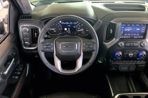Photo 5 of 32 of 2022 GMC Sierra 3500 Denali