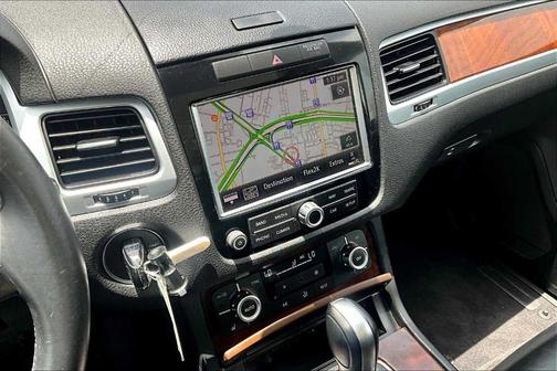 2014 Volkswagen Touareg Lux