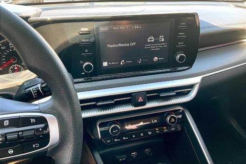 2022 Kia K5 LXS