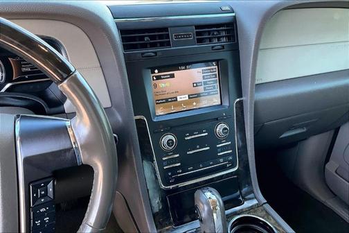 2017 Lincoln Navigator Select