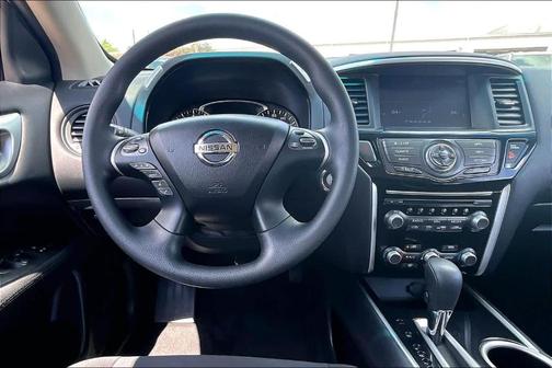 Gun Metallic 2017 Nissan Pathfinder S