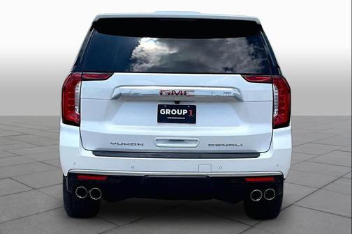 White Frost Tri-Coat 2023 GMC Yukon Denali