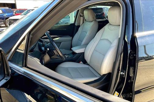 2022 Cadillac XT4 Luxury