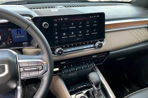 2023 GMC Canyon Denali