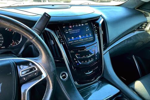 2017 Cadillac Escalade Platinum