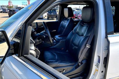 2017 Cadillac Escalade Platinum