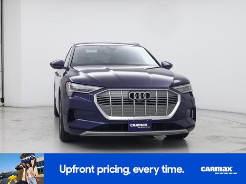 2022 Audi e-tron Premium Plus