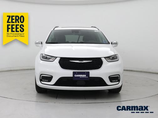 White 2022 Chrysler Pacifica Limited