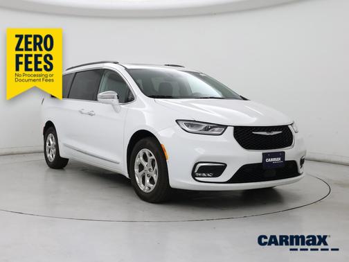 White 2022 Chrysler Pacifica Limited