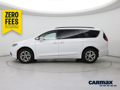 White 2022 Chrysler Pacifica Limited