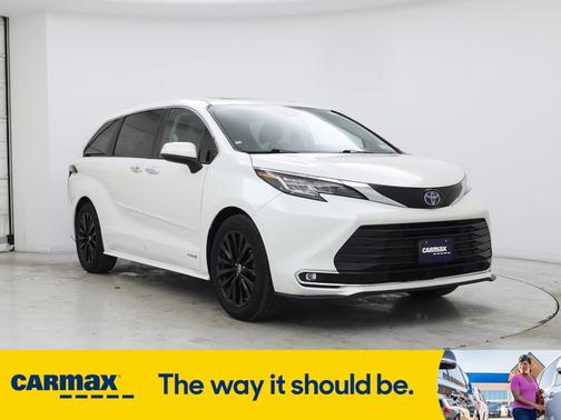 2021 Toyota Sienna XLE