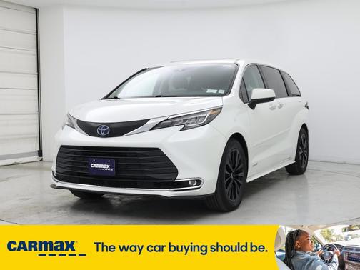 2021 Toyota Sienna XLE