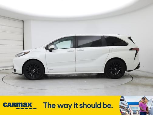 2021 Toyota Sienna XLE