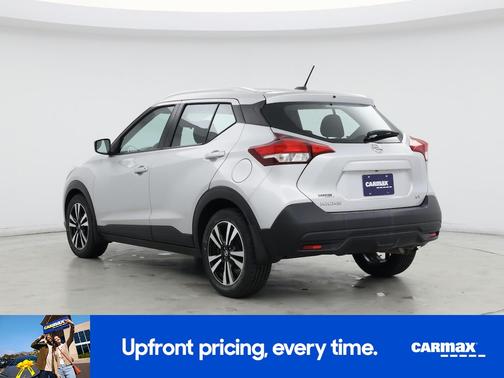 Silver 2018 Nissan Kicks SV