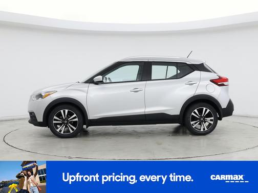 Silver 2018 Nissan Kicks SV
