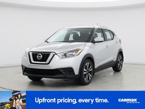 Silver 2018 Nissan Kicks SV