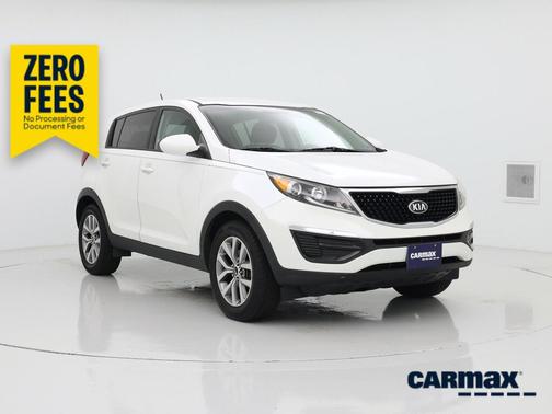White 2015 Kia Sportage LX