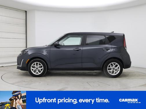 Gray 2025 Kia Soul LX