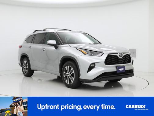 Gray 2021 Toyota Highlander XLE