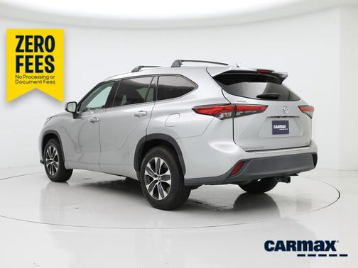 Gray 2021 Toyota Highlander XLE