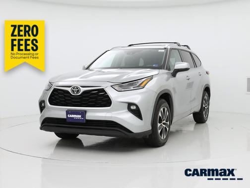Gray 2021 Toyota Highlander XLE