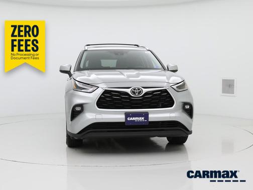 Gray 2021 Toyota Highlander XLE