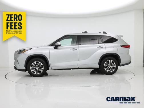 Gray 2021 Toyota Highlander XLE