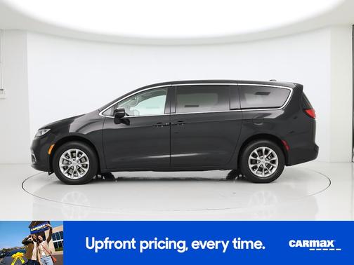 Black 2023 Chrysler Pacifica Touring L