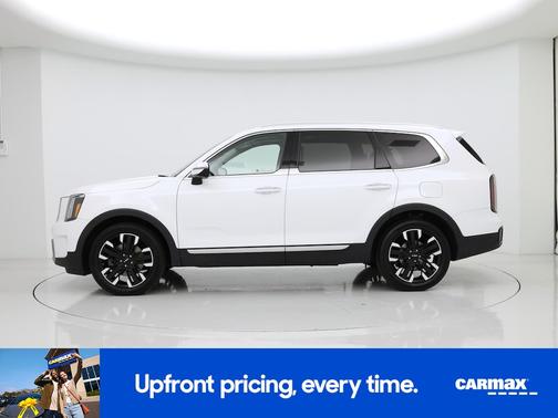 White 2023 Kia Telluride SX Prestige