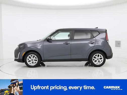 Gray 2024 Kia Soul LX