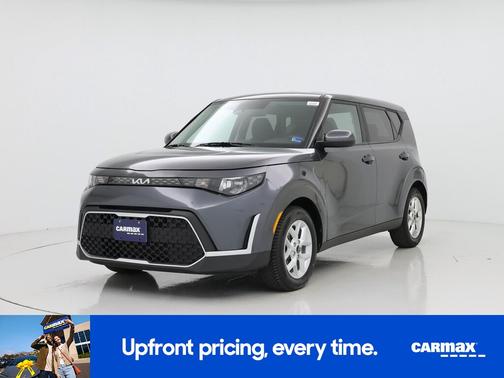 Gray 2024 Kia Soul LX
