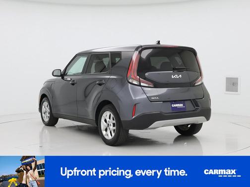 Gray 2024 Kia Soul LX